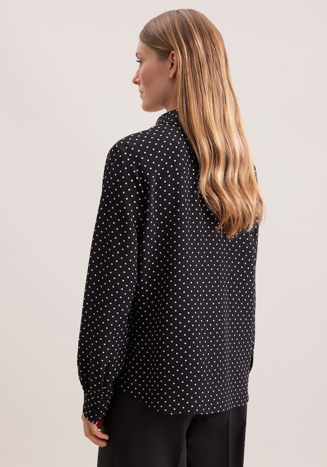 Hemdbluse aus Viskose mit abnehmbarer Schluppe in Schwarz | Seidensticker Onlineshop