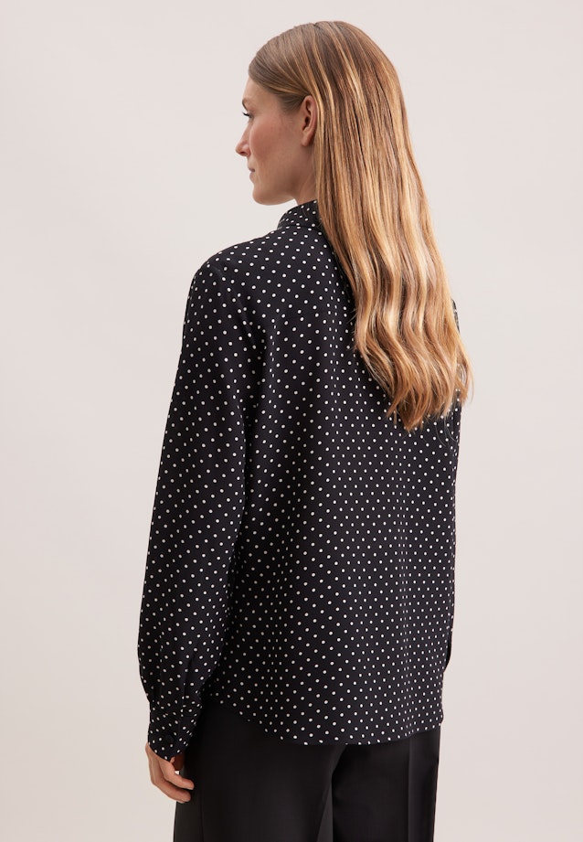 Hemdbluse aus Viskose mit abnehmbarer Schluppe in Schwarz |  Seidensticker Onlineshop