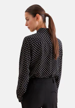 Hemdbluse aus Viskose mit abnehmbarer Schluppe in Schwarz |  Seidensticker Onlineshop