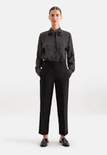 Hemdbluse aus Viskose mit abnehmbarer Schluppe in Schwarz |  Seidensticker Onlineshop