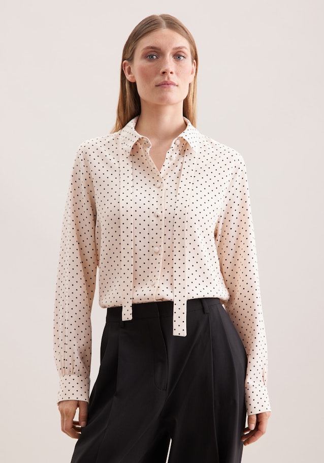 Hemdbluse aus Viskose mit abnehmbarer Schluppe in Weiß | Seidensticker Onlineshop
