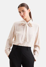Hemdbluse aus Viskose mit abnehmbarer Schluppe in Beige |  Seidensticker Onlineshop