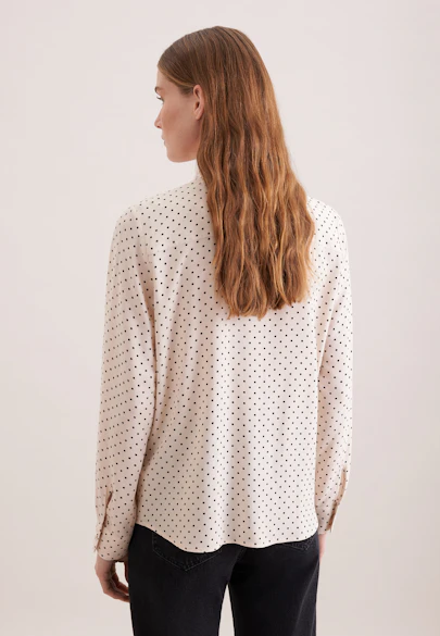 Hemdbluse aus Viskose mit abnehmbarer Schluppe in Beige |  Seidensticker Onlineshop