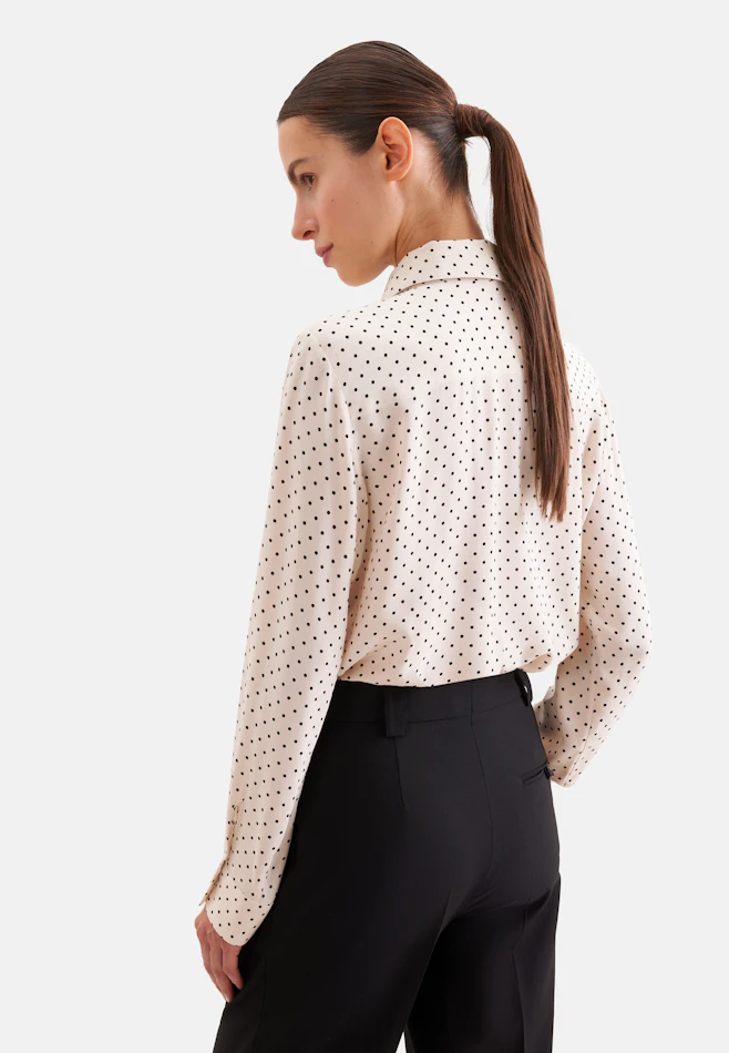 Hemdbluse aus Viskose mit abnehmbarer Schluppe in Beige | Seidensticker Onlineshop