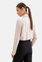 Hemdbluse aus Viskose mit abnehmbarer Schluppe in Beige |  Seidensticker Onlineshop