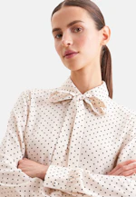 Hemdbluse aus Viskose mit abnehmbarer Schluppe in Beige |  Seidensticker Onlineshop