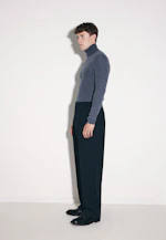 Wide-Leg Chino mit Bundfalten und adjustable waist in Schwarz |  Seidensticker Onlineshop