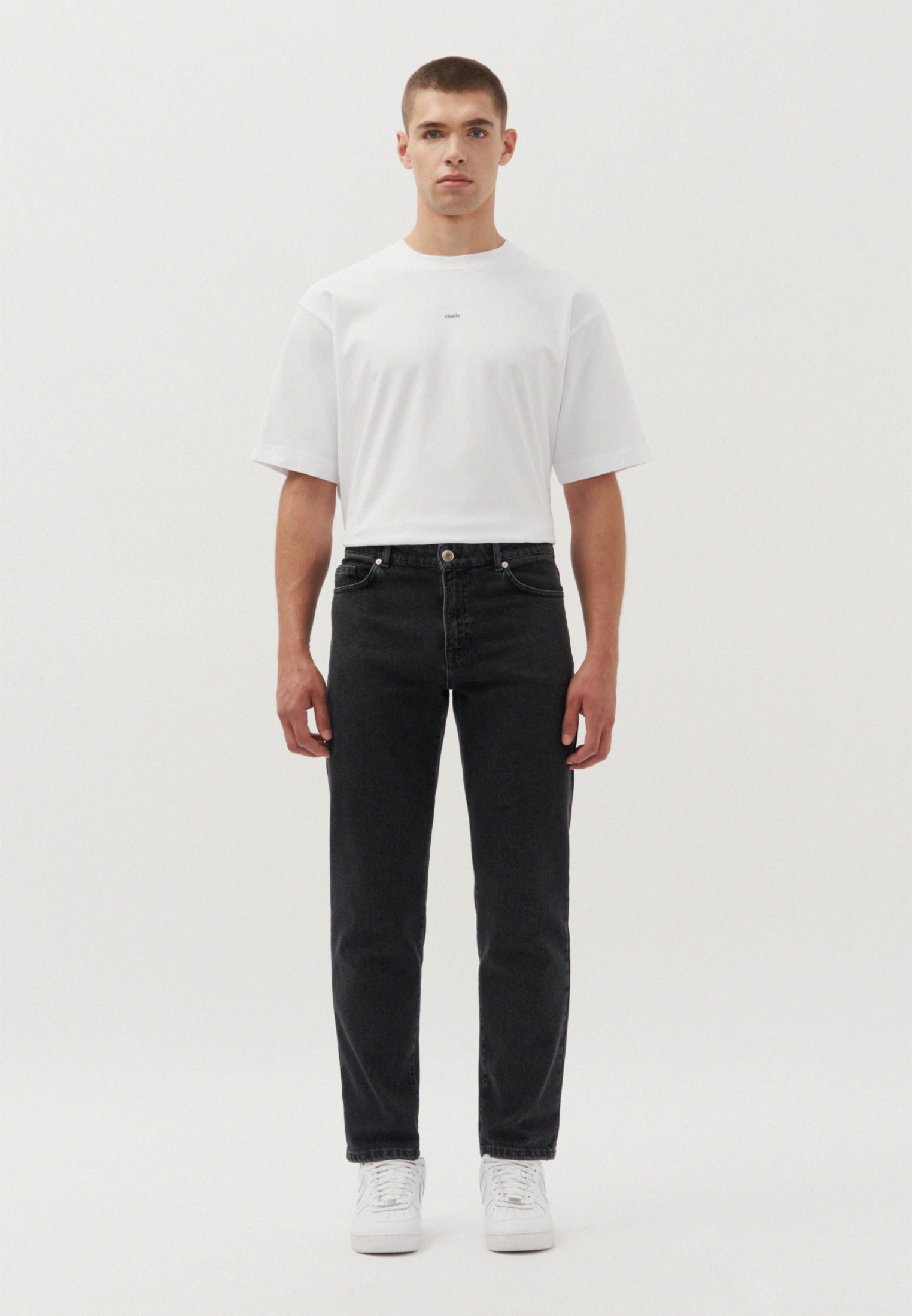 Regular 5-Pocket Denim Uni Schwarz