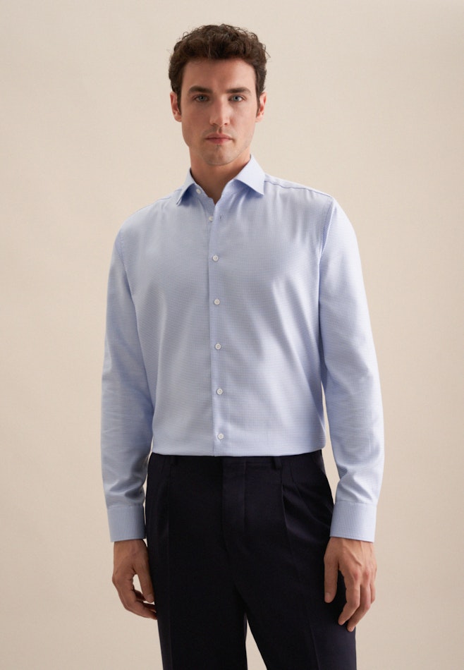 Chemise Business Regular Satin Col Kent dans Bleu Clair | Boutique en ligne Seidensticker