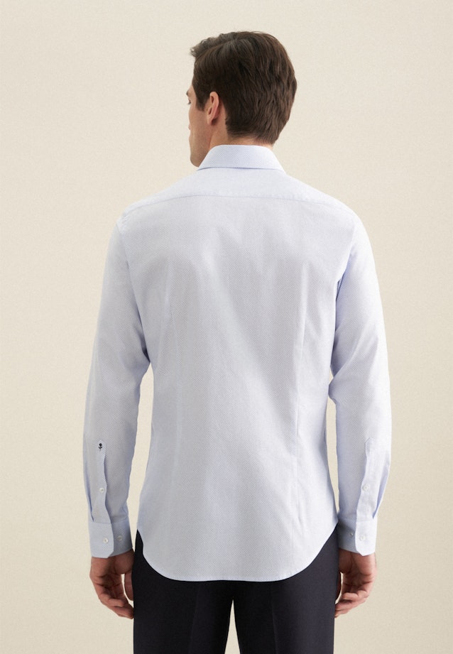 Twill Business Shirt in Shaped with Kent-Collar and extra long sleeve in Light Blue |  Seidensticker Onlineshop