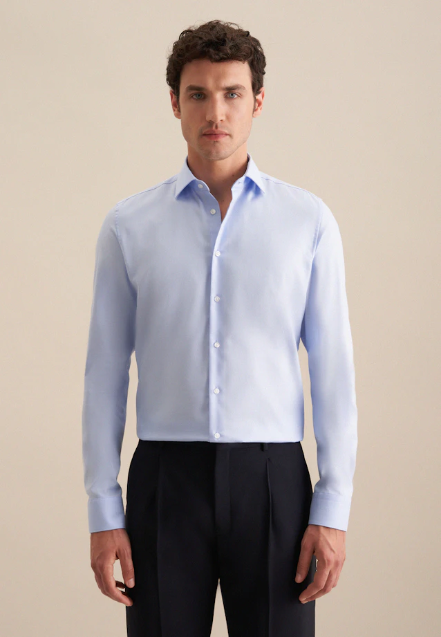 Shaped Chemise d'affaires Uni in Bleu Clair |  Seidensticker Onlineshop