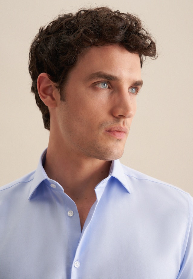 Shaped Chemise d'affaires Uni in Bleu Clair |  Seidensticker Onlineshop