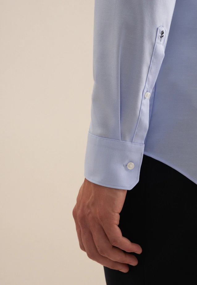 Shaped Chemise d'affaires Uni in Bleu Clair |  Seidensticker Onlineshop