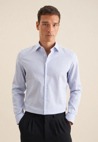 Shaped Chemise d'affaires Rayures in Bleu Moyen |  Seidensticker Onlineshop