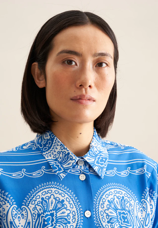 Hemdbluse Tuchprint in Mittelblau |  Seidensticker Onlineshop