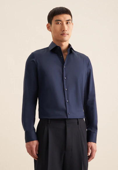 Shaped Chemise d'affaires Uni in Bleu Foncé |  Seidensticker Onlineshop