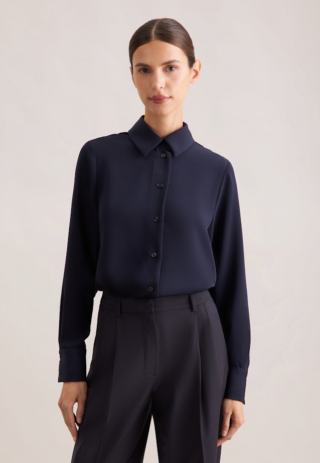 Hemdbluse aus fließender Ware in Dunkelblau |  Seidensticker Onlineshop