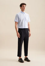 Regular Chemise d'affaires Uni in Bleu Moyen |  Seidensticker Onlineshop