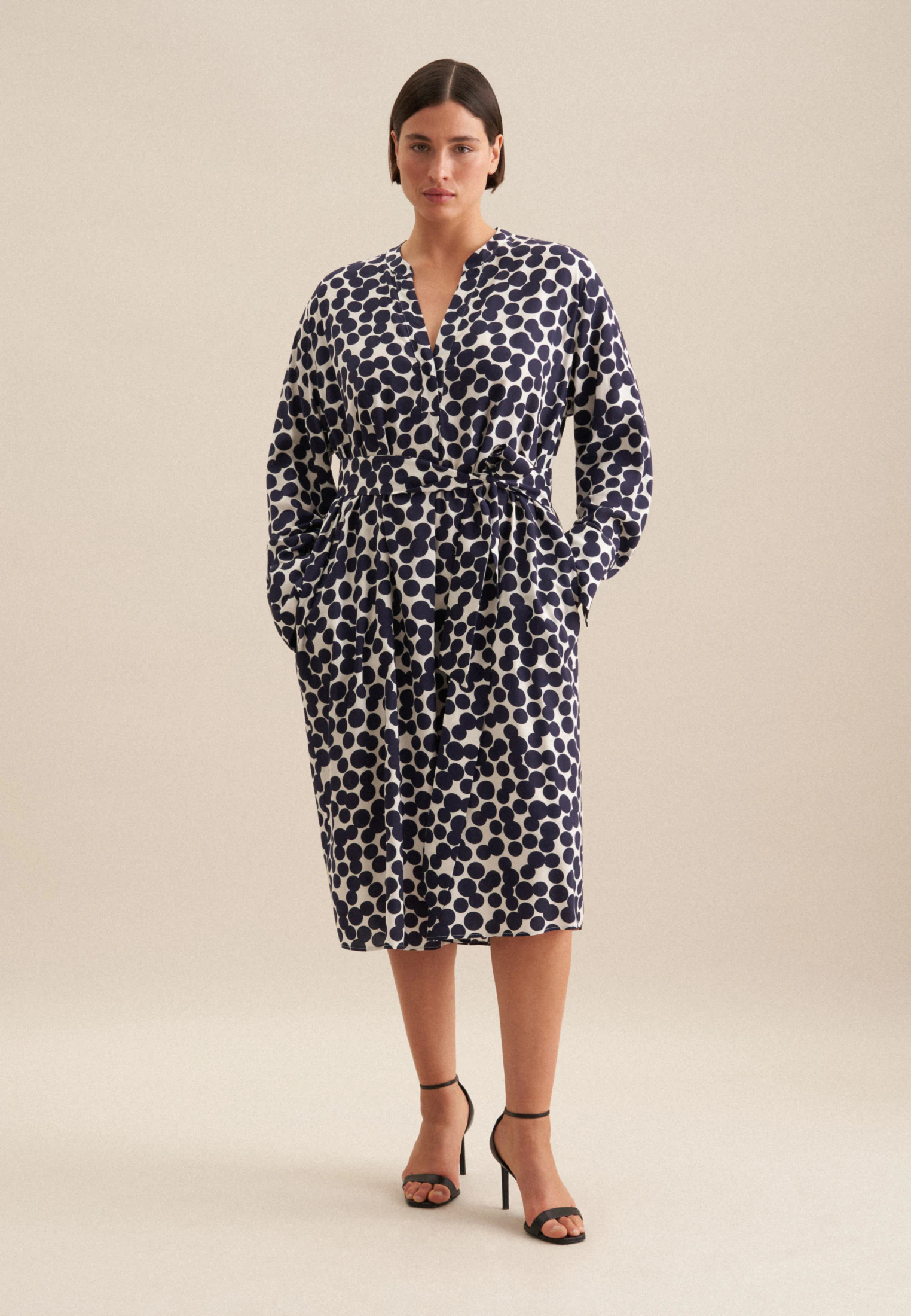 Kleid Punkte