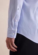 Slim Chemise Performance rayures in Bleu Clair |  Seidensticker Onlineshop