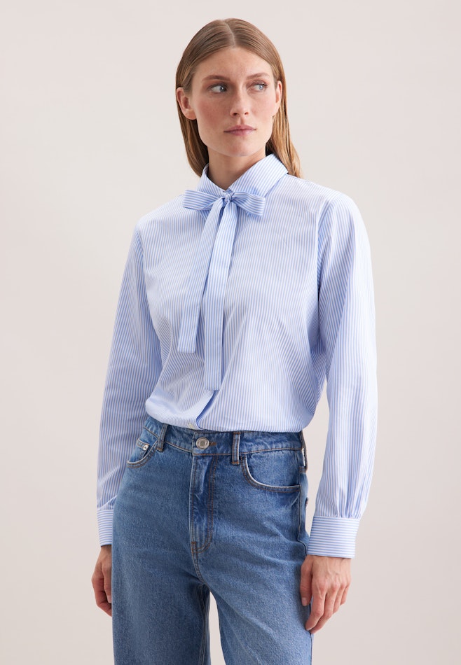 Hemdbluse mit abnehmbarer Schluppe aus Baumwolltwill in Hellblau | Seidensticker Onlineshop