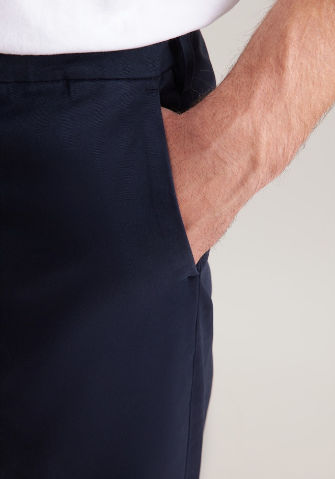 Regular Chino Uni dans Bleu Foncé | Boutique en ligne Seidensticker