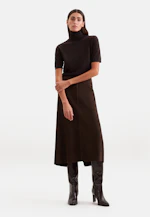Suede skirt with dividing seams in midi length in Braun |  Seidensticker Onlineshop