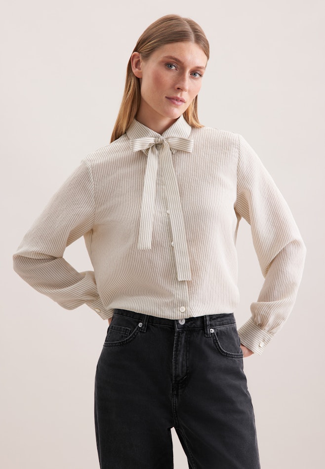Gestreifte Hemdbluse aus Viskose mit abnehmbarer Schluppe in Weiß | Seidensticker Onlineshop