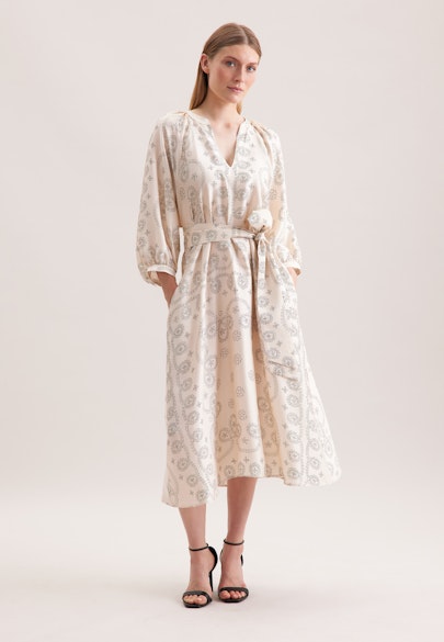 Blusenkleid mit Bandana- Print aus Viskosesatin in Ecru |  Seidensticker Onlineshop