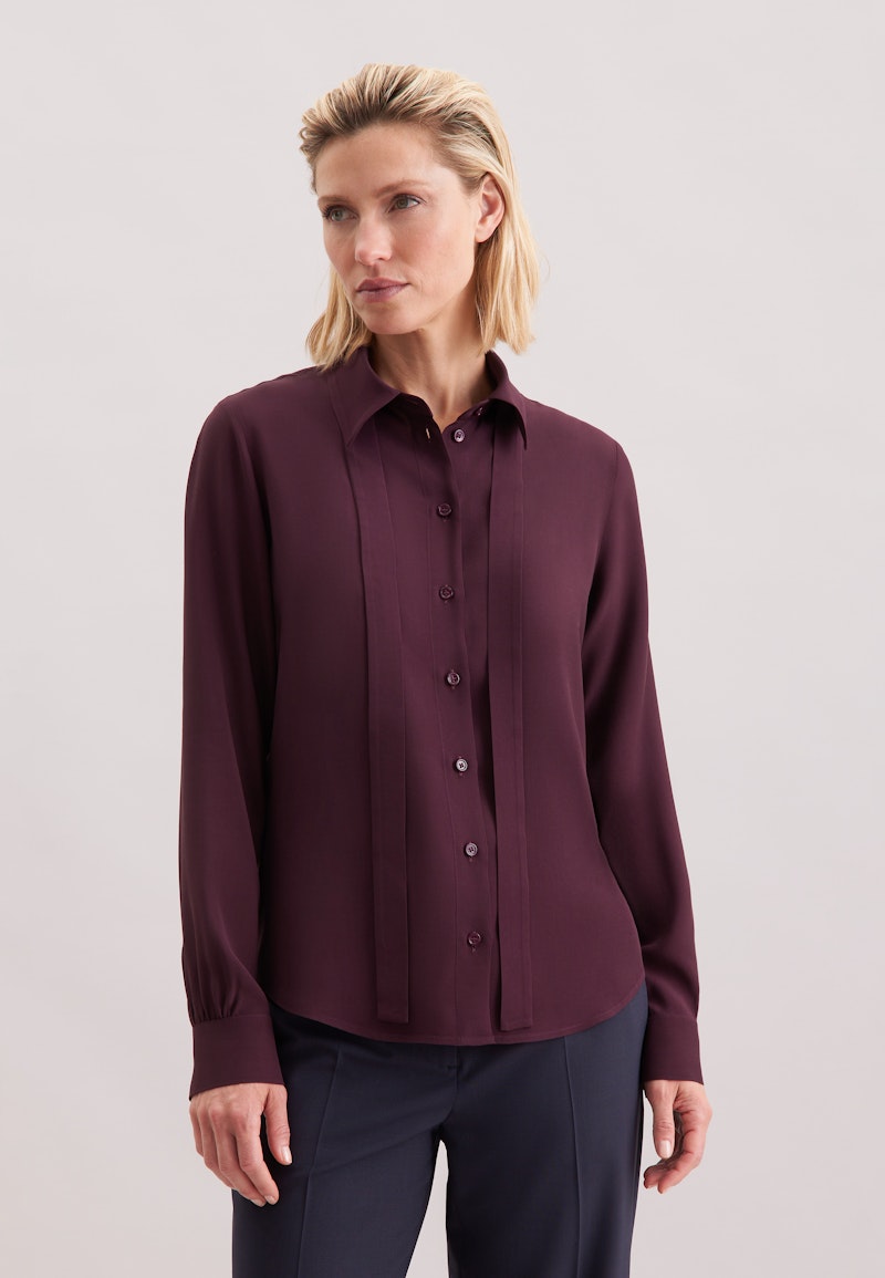 Hemdbluse aus Viskose mit abnehmbarer Schluppe