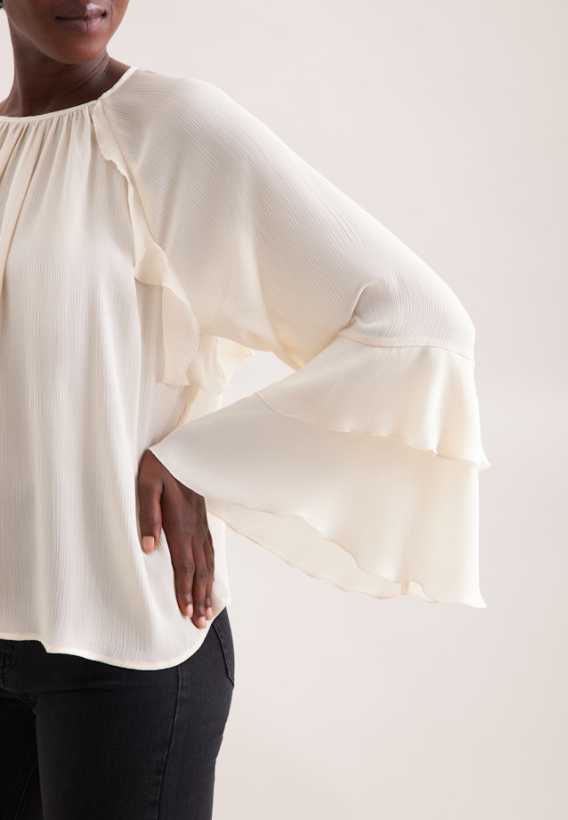 Raglanbluse mit Volants aus fließendem Crêpe in Weiß |  Seidensticker Onlineshop