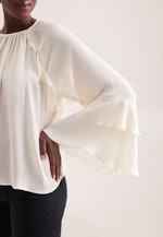 Raglanbluse mit Volants aus fließendem Crêpe in Weiß |  Seidensticker Onlineshop