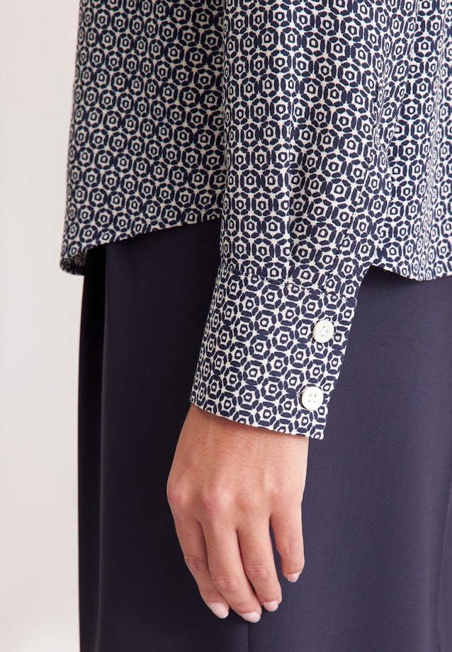 Hemdbluse aus Viskose mit Print in Dunkelblau |  Seidensticker Onlineshop