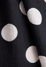 Blusenkleid in strukturierter Ware mit Tupfenprint in Schwarz |  Seidensticker Onlineshop
