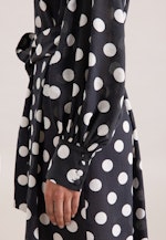 Blusenkleid in strukturierter Ware mit Tupfenprint in Schwarz |  Seidensticker Onlineshop