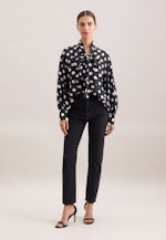 Schluppenbluse in strukturierter Ware mit Tupfenprint in Schwarz |  Seidensticker Onlineshop