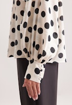 Schluppenbluse in strukturierter Ware mit Tupfenprint in Ecru |  Seidensticker Onlineshop