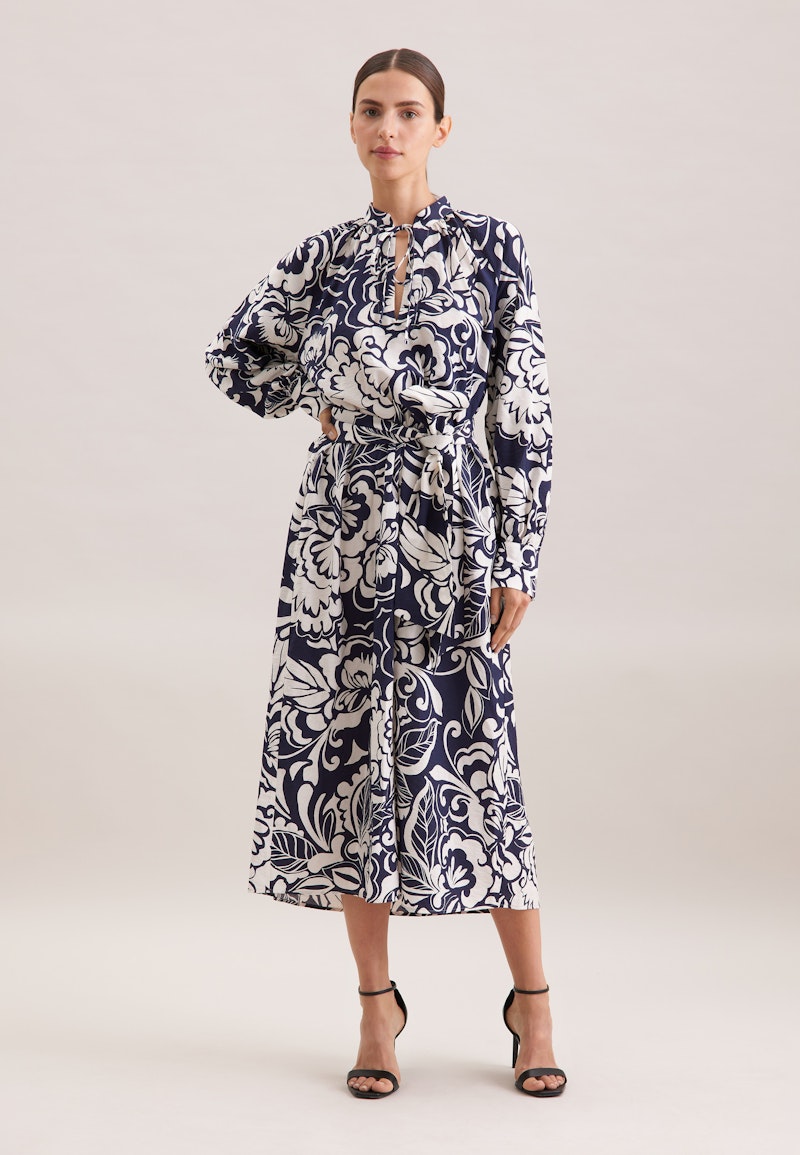 Tunikakleid mit Bindeband