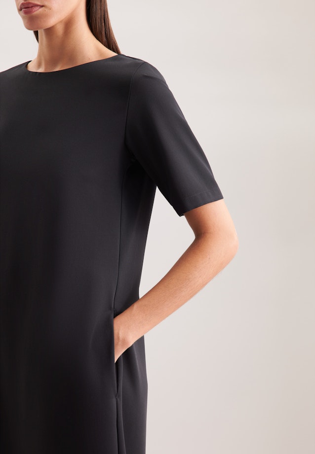 Shirtkleid in A- Linie aus fließender Ware in Schwarz |  Seidensticker Onlineshop