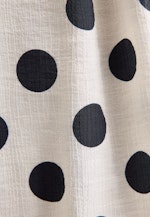 Schluppenbluse in strukturierter Ware mit Tupfenprint in Weiß |  Seidensticker Onlineshop