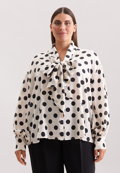 Schluppenbluse in strukturierter Ware mit Tupfenprint in Blanc |  Seidensticker Onlineshop