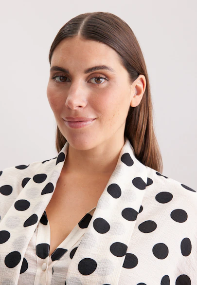 Chemisier nœud en tissu texturé avec imprimé à pois in Blanc |  Seidensticker Onlineshop