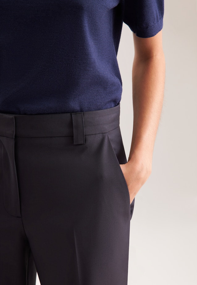 Schmale Hose mit Bügelfalten aus einer Wollmischung in Dunkelblau |  Seidensticker Onlineshop
