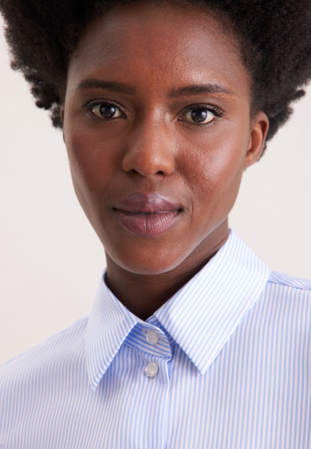 Hemdbluse in A- Linie aus Baumwollsatin in Mittelblau |  Seidensticker Onlineshop