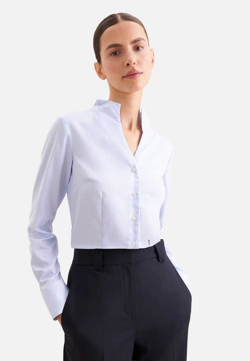 Kelchkragenbluse aus Baumwollsatin slim fit
