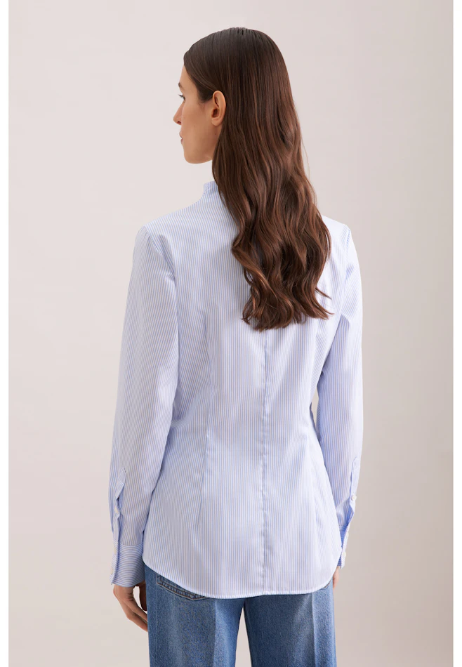 Kelchkragenbluse aus Baumwollsatin slim fit in Hellblau | Seidensticker Onlineshop