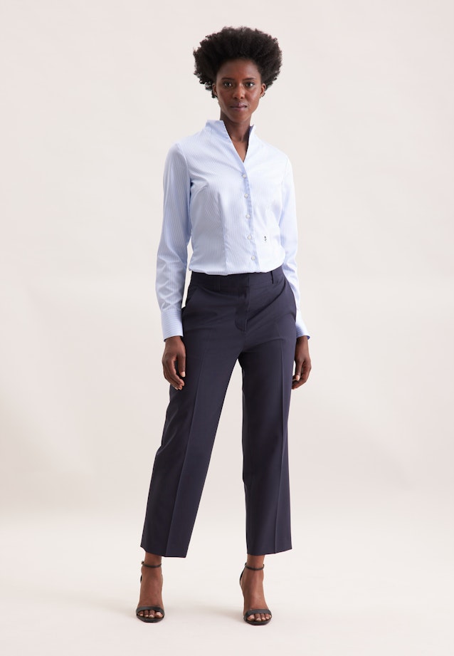 Kelchkragenbluse aus Baumwollsatin slim fit in Hellblau |  Seidensticker Onlineshop