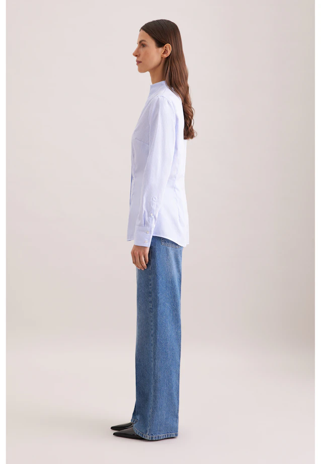 Chemisier à col en gobelet en satin de coton ajusté in Bleu Clair |  Seidensticker Onlineshop