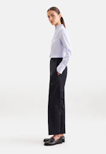 Kelchkragenbluse aus Baumwollsatin slim fit in Mittelblau |  Seidensticker Onlineshop