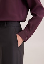 Gerade Hose mit Bügelfalten aus einer Wollmischung in Schwarz |  Seidensticker Onlineshop